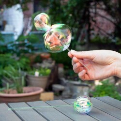 Kikkerland Rainbow Twirler Beceri Çubuğu - 3