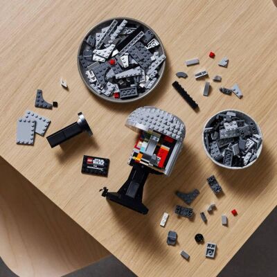 Lego Star Wars Mandalorian Helmet - 3